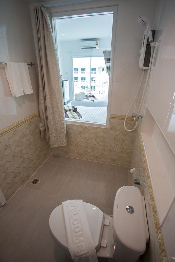 Hotel White House Tak Exterior foto